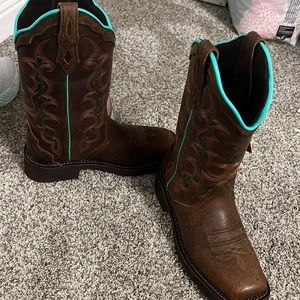 Justin’s cowgirl boots. Brand new size 7.5